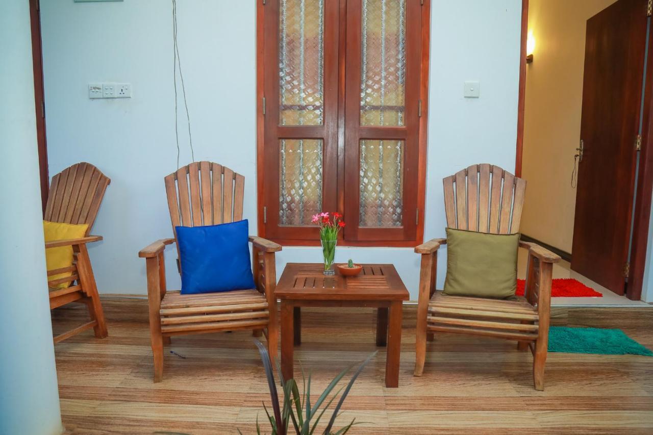 Hasaranga Holiday House Hikkaduwa Exterior foto